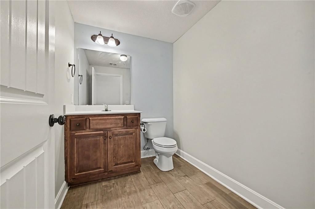 138-140 Roller Court — photo 20