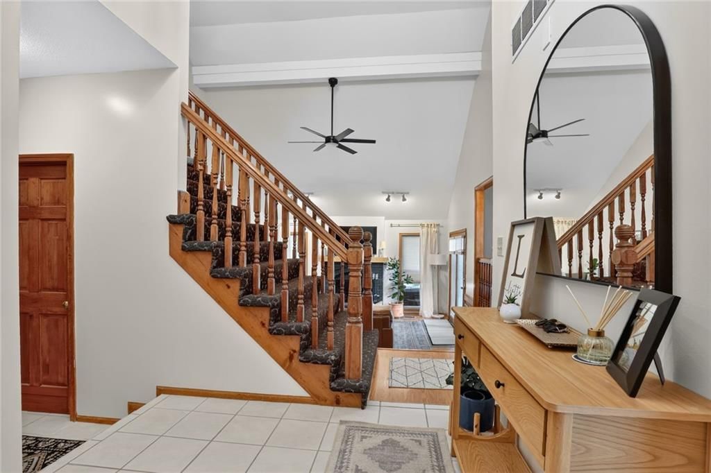 15713 W 81st Street — photo 3