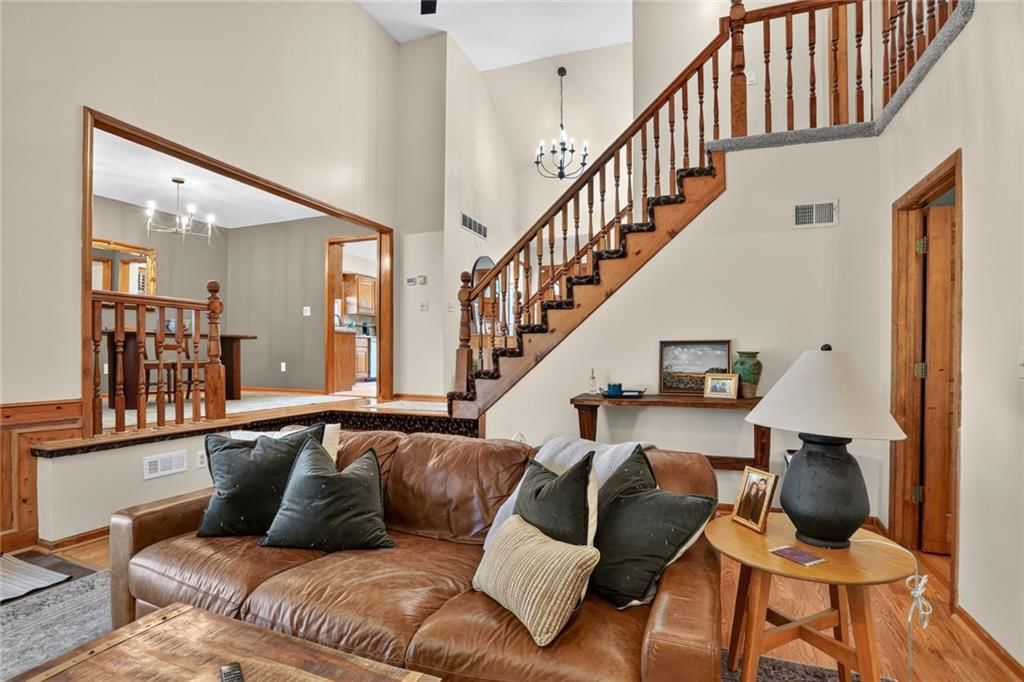 15713 W 81st Street — photo 5