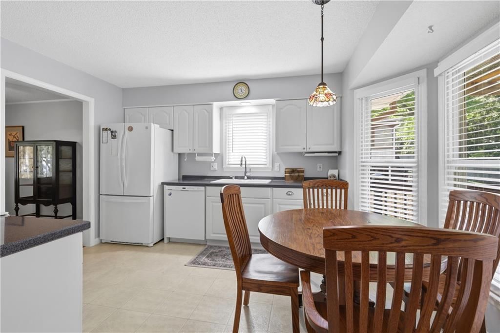 2412 SW Paris Drive — photo 8