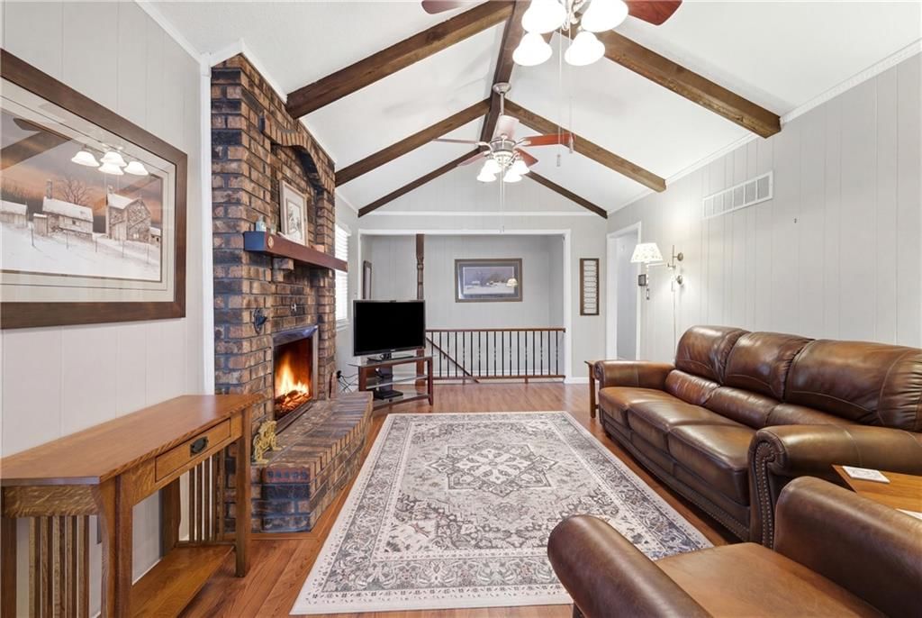 2412 SW Paris Drive — photo 9