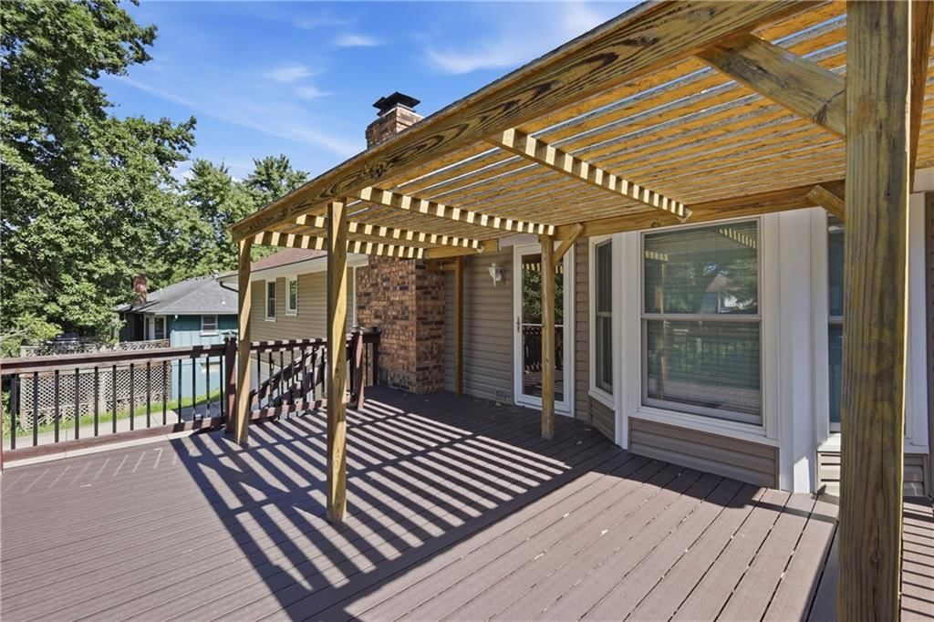 2412 SW Paris Drive — photo 24