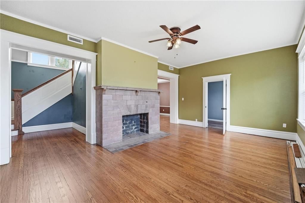221 W 2nd Street — photo 11