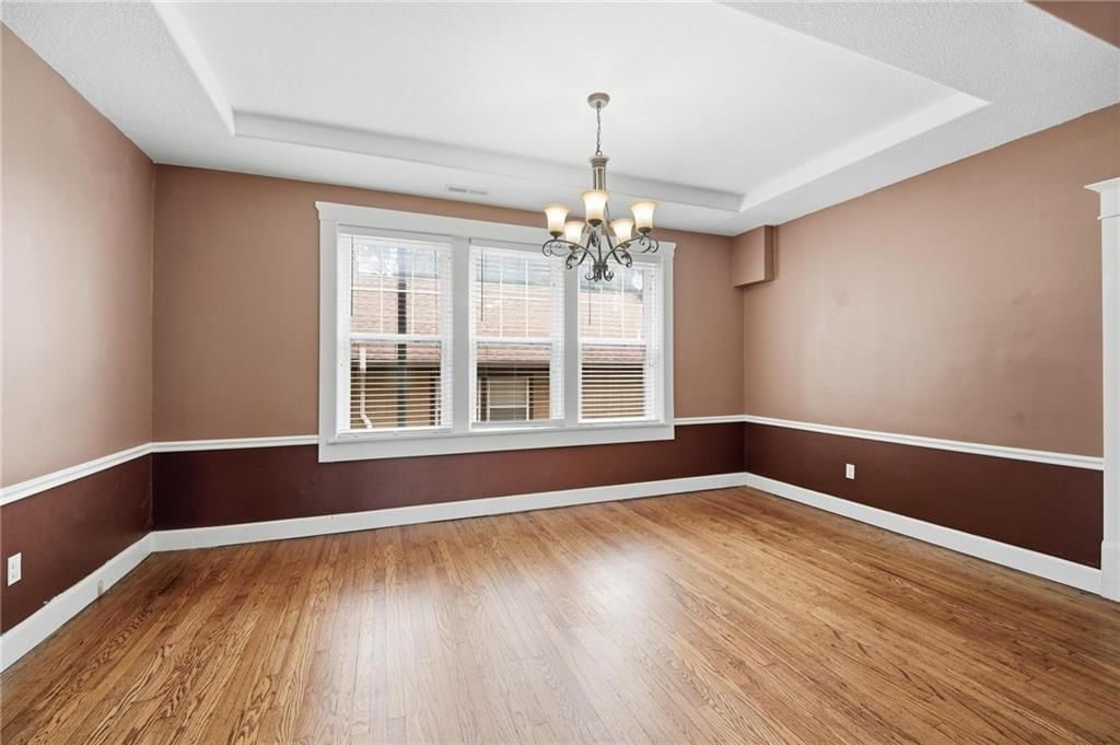 221 W 2nd Street — photo 17