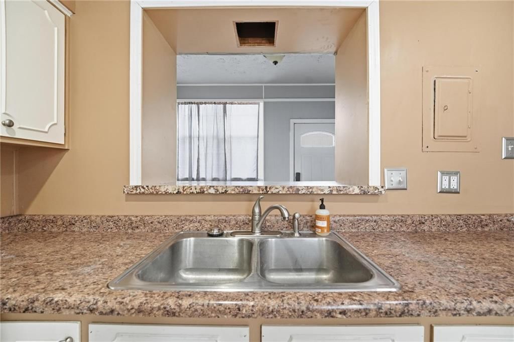 221 W 2nd Street — photo 21