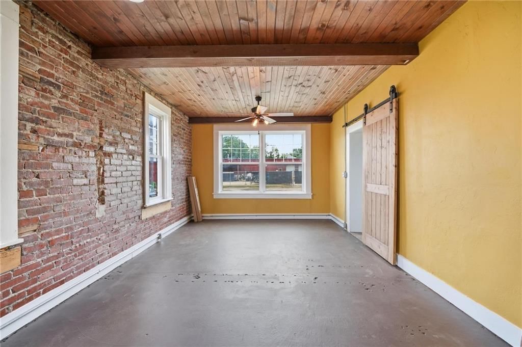221 W 2nd Street — photo 29