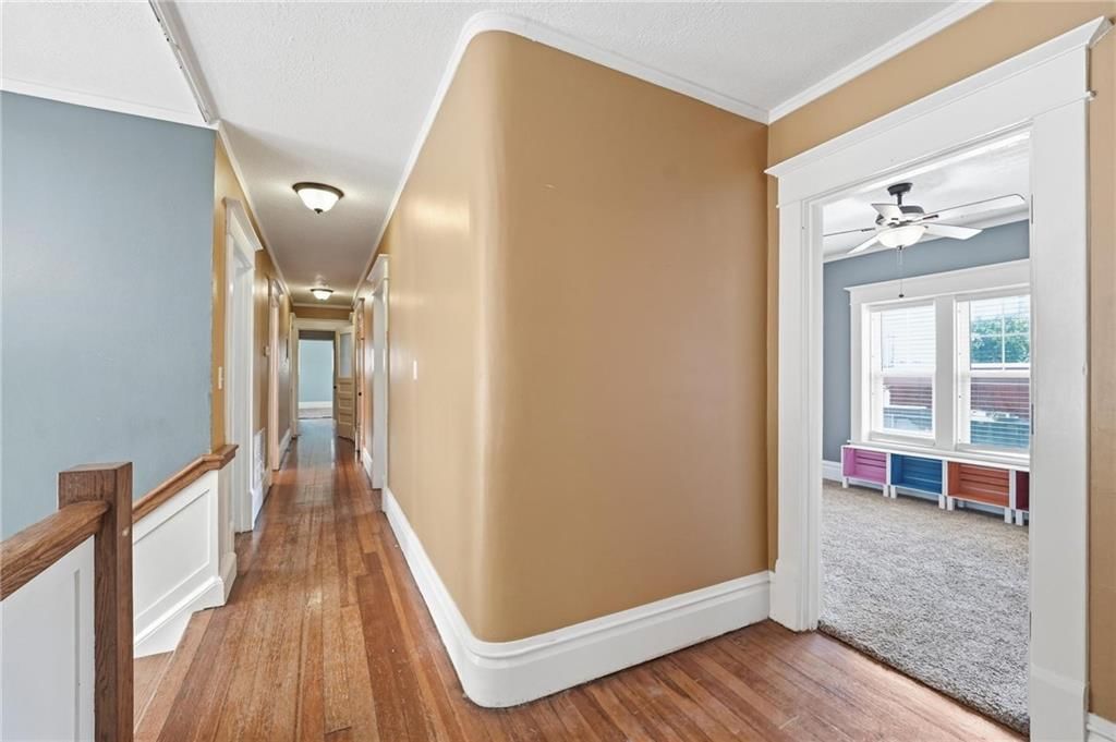221 W 2nd Street — photo 34
