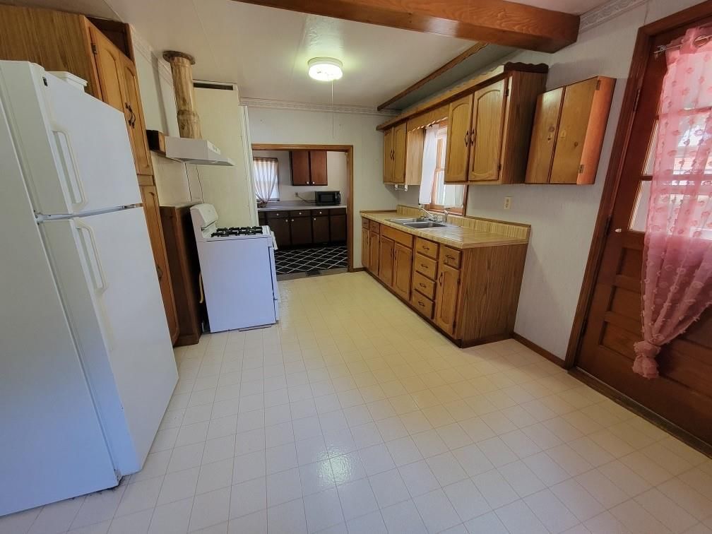 724 Hazel Street — photo 8