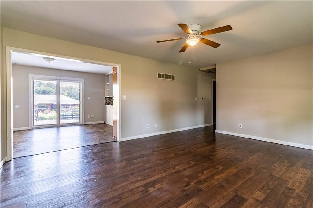 403 Benjamin Drive — photo 11