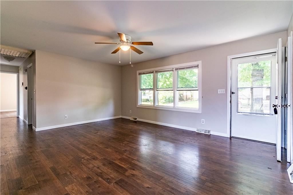 403 Benjamin Drive — photo 12