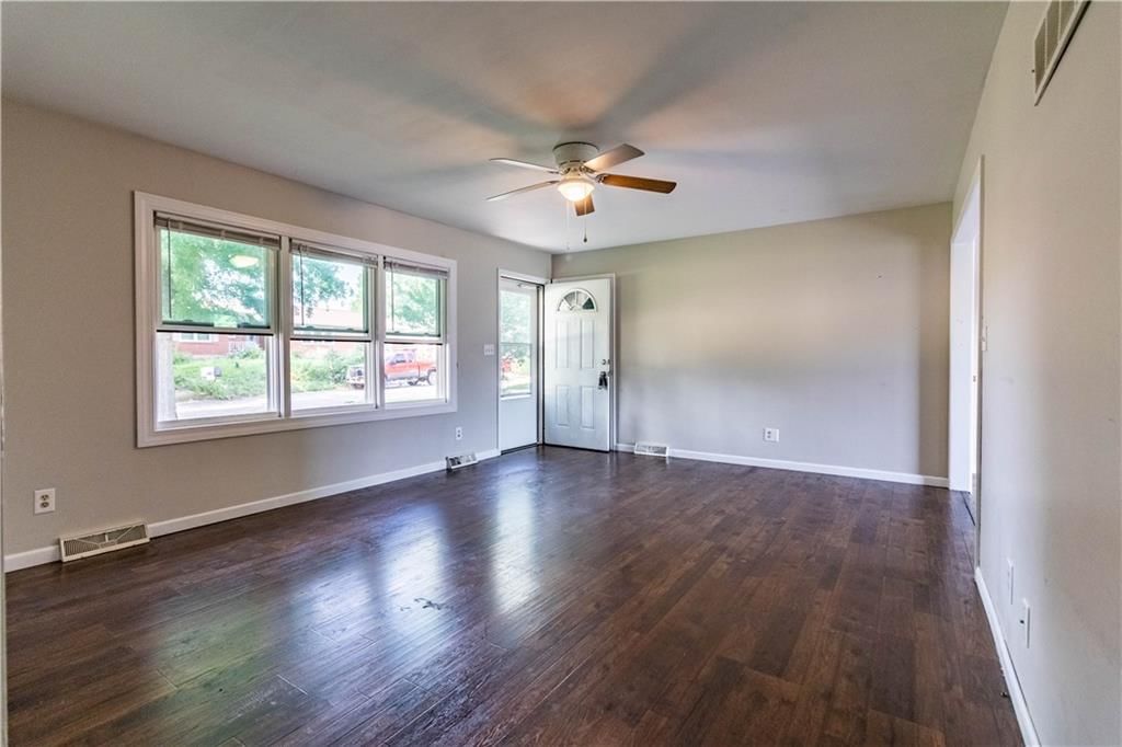 403 Benjamin Drive — photo 13