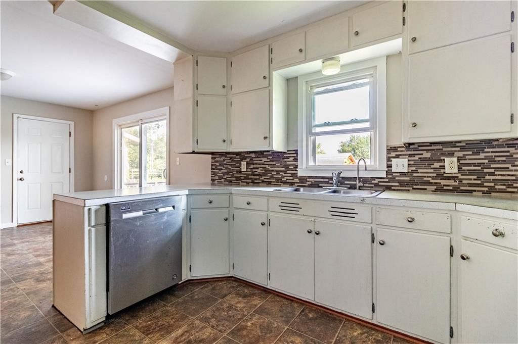 403 Benjamin Drive — photo 19
