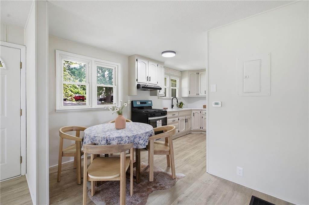 614 Wellington Street — photo 5