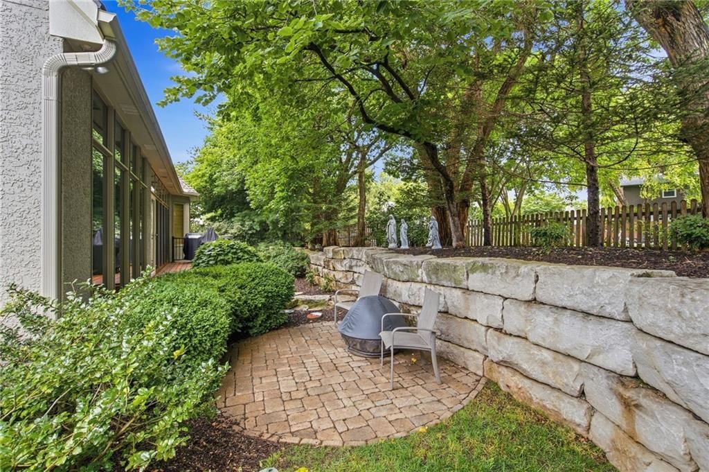 9806 W 125th Terrace — photo 57