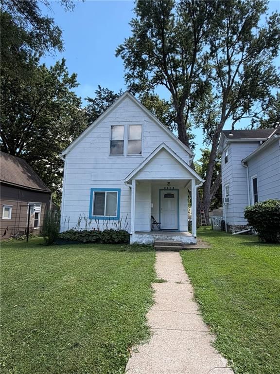 4619 E 8Th Street — photo 3