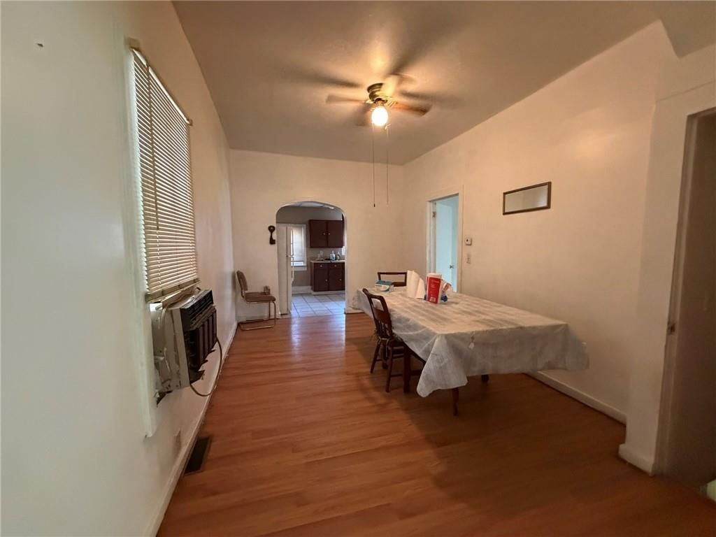 4619 E 8Th Street — photo 9