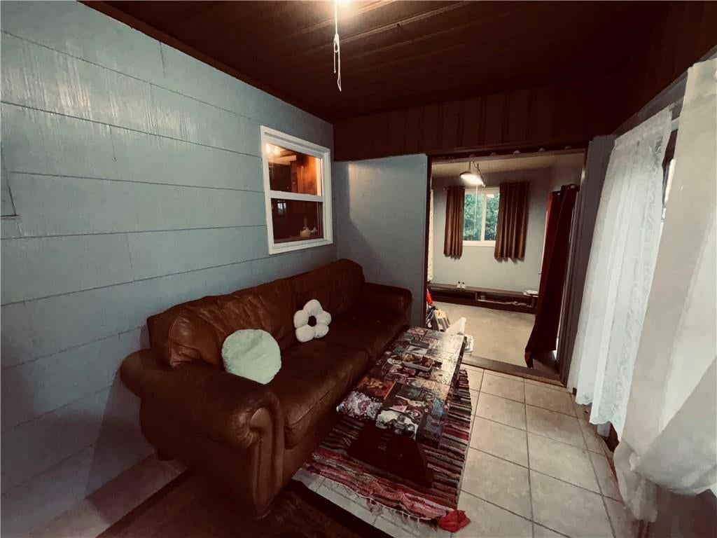 2404 NE 72nd Street — photo 12