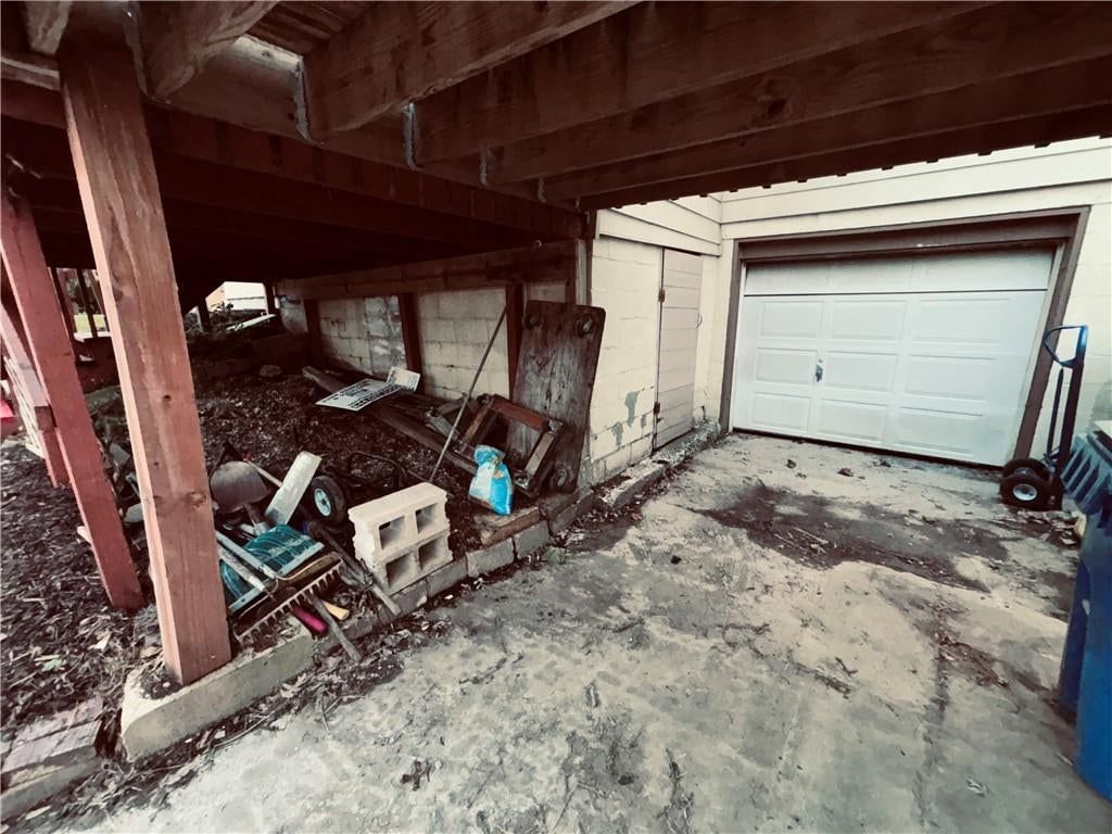 2404 NE 72nd Street — photo 32