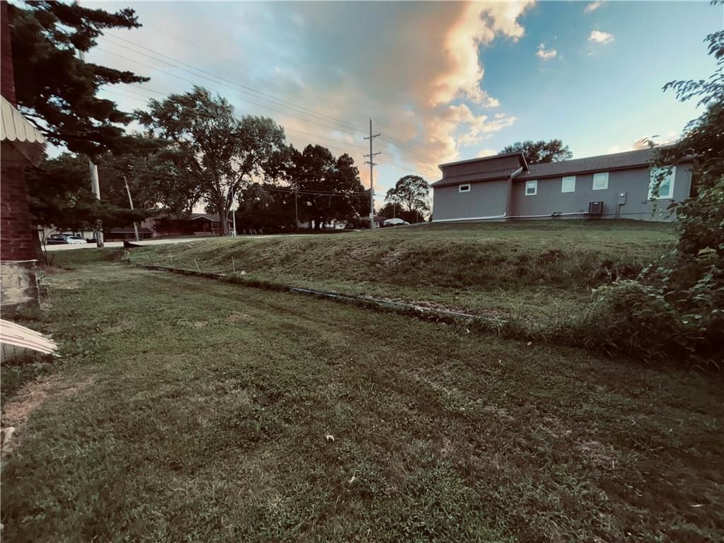 2404 NE 72nd Street — photo 38