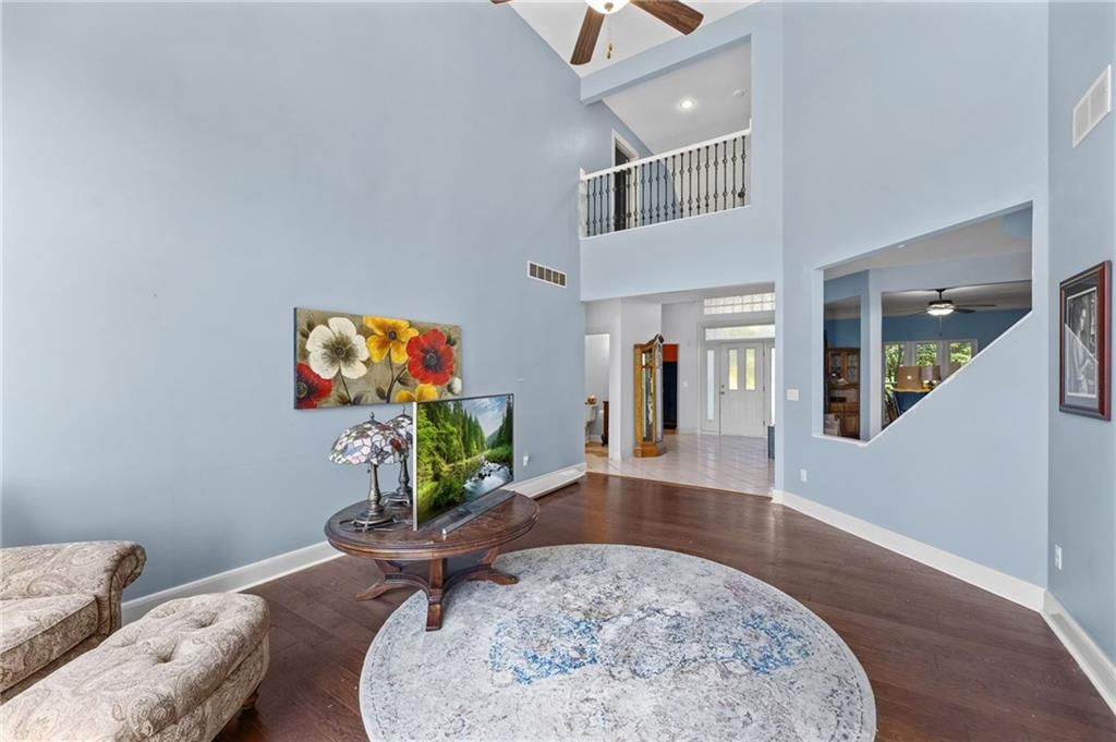 5253 W 215th Street — photo 9
