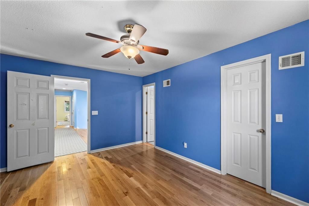 5253 W 215th Street — photo 32