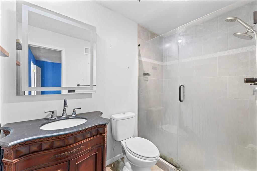 5253 W 215th Street — photo 33