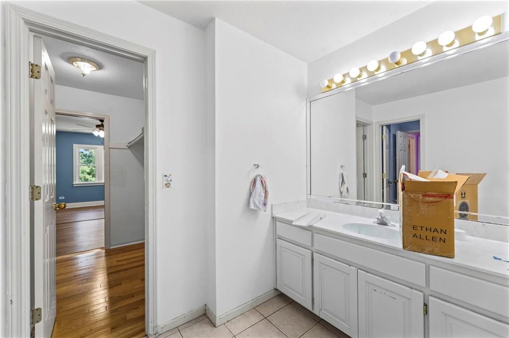 5253 W 215th Street — photo 38
