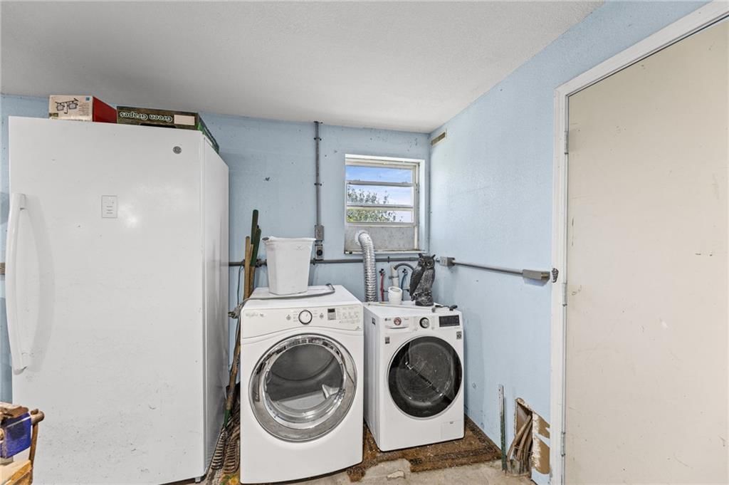 5253 W 215th Street — photo 87