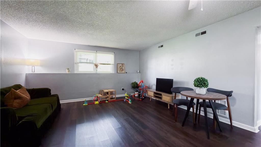 704 NE Ball Drive — photo 5
