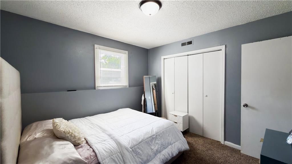 704 NE Ball Drive — photo 8