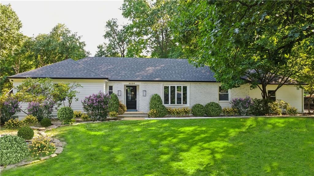 8224 Linden Drive — photo 1