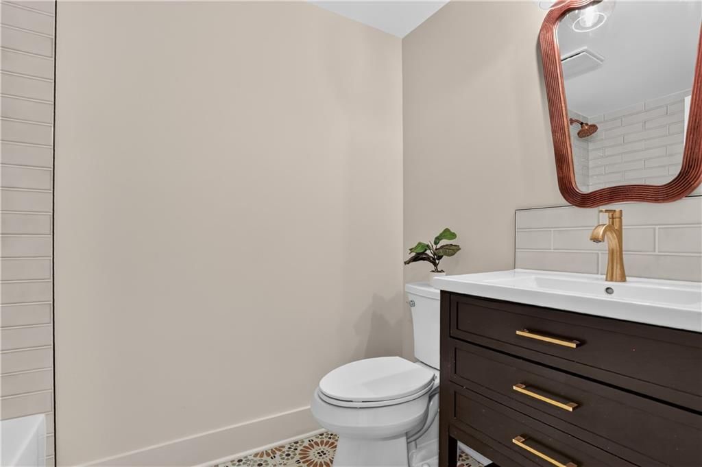 8224 Linden Drive — photo 22