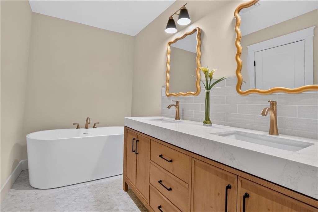 8224 Linden Drive — photo 29