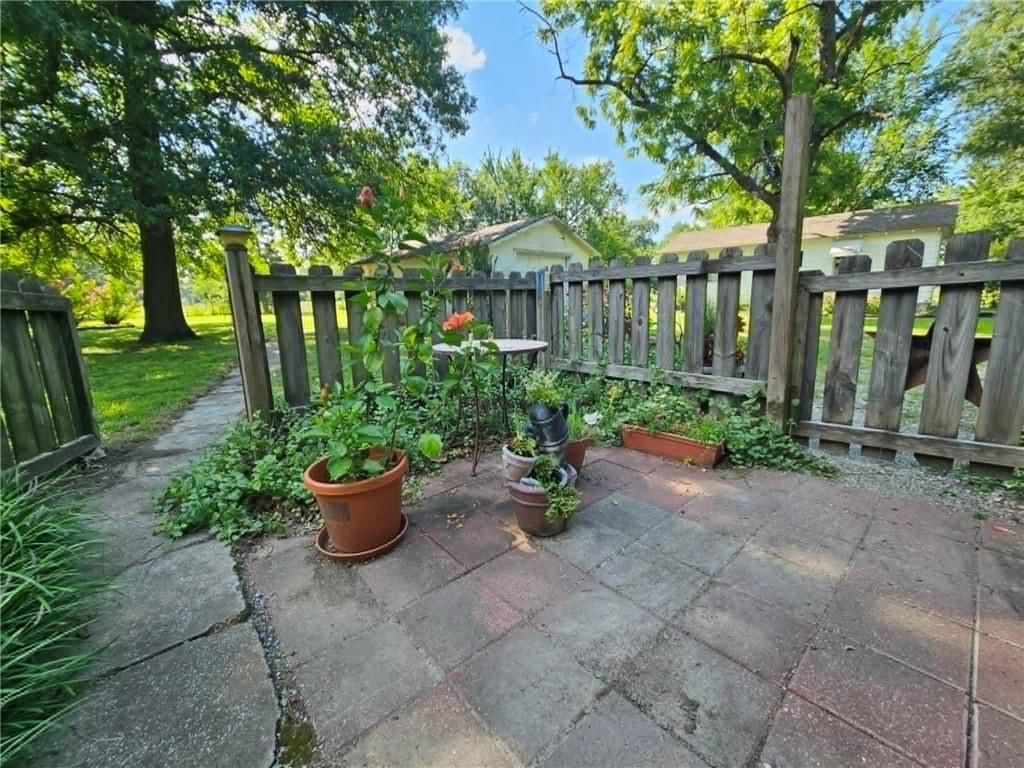 10390 NE 30th Street — photo 17