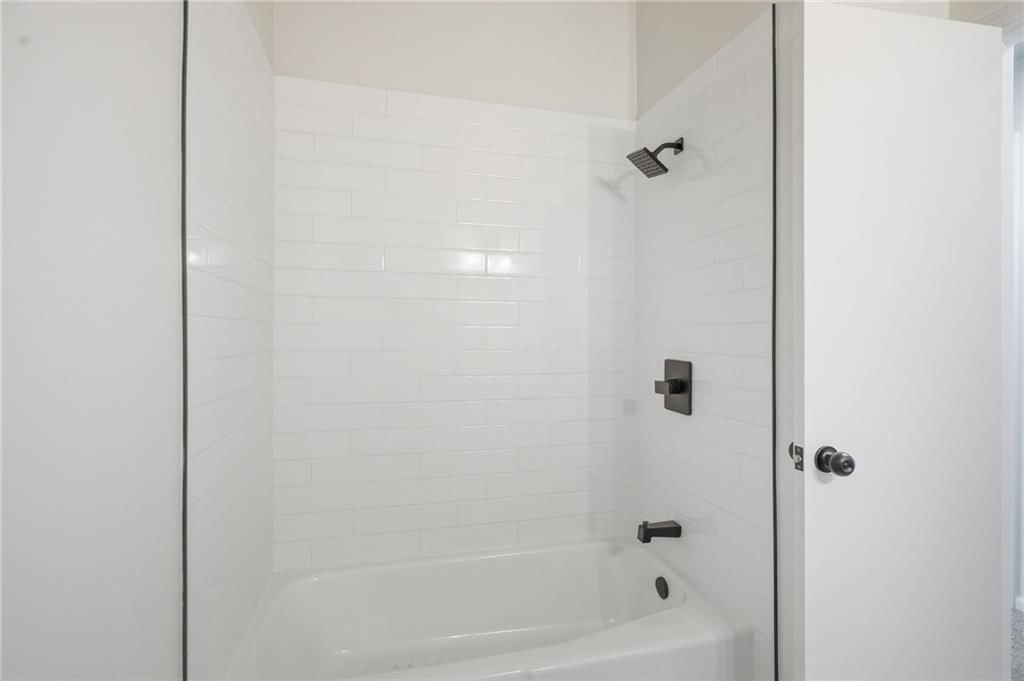 1045 Carousel Lane — photo 14