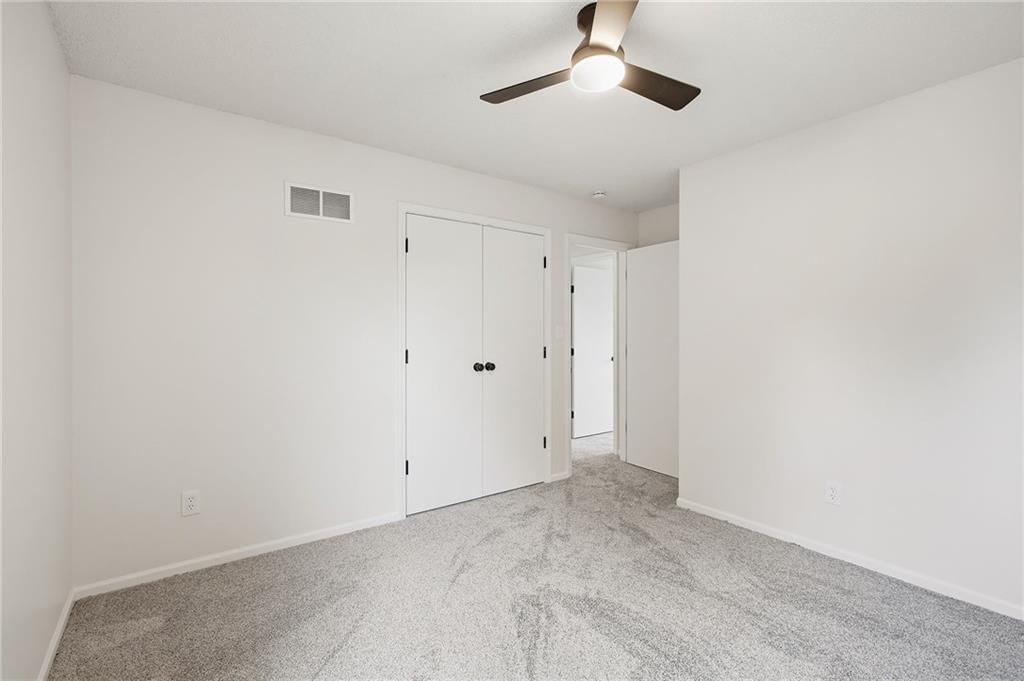 1045 Carousel Lane — photo 18