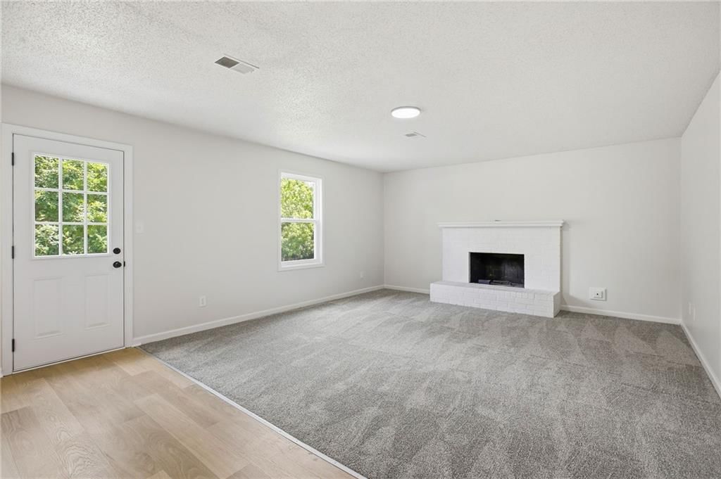 1045 Carousel Lane — photo 24