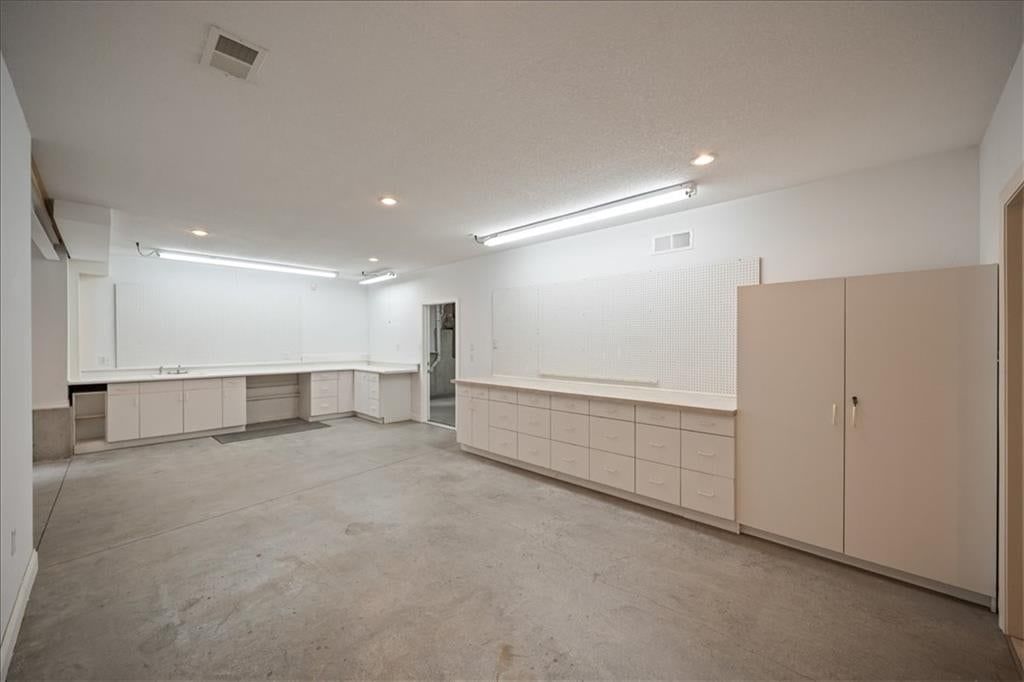 8322 Haven Street — photo 36