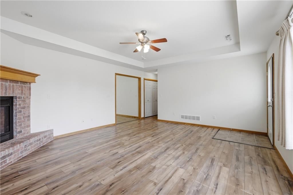 392 Hazelwood Drive — photo 5