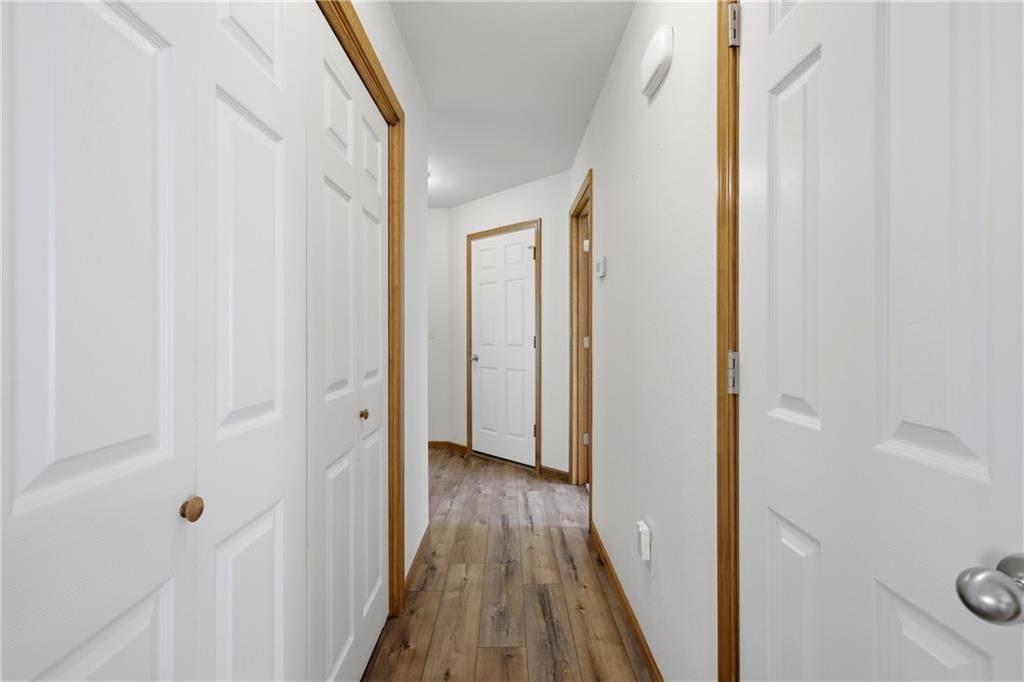392 Hazelwood Drive — photo 9