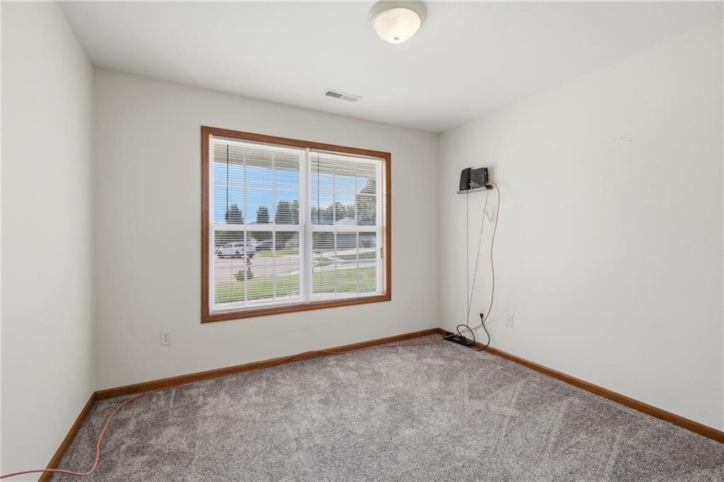 392 Hazelwood Drive — photo 10