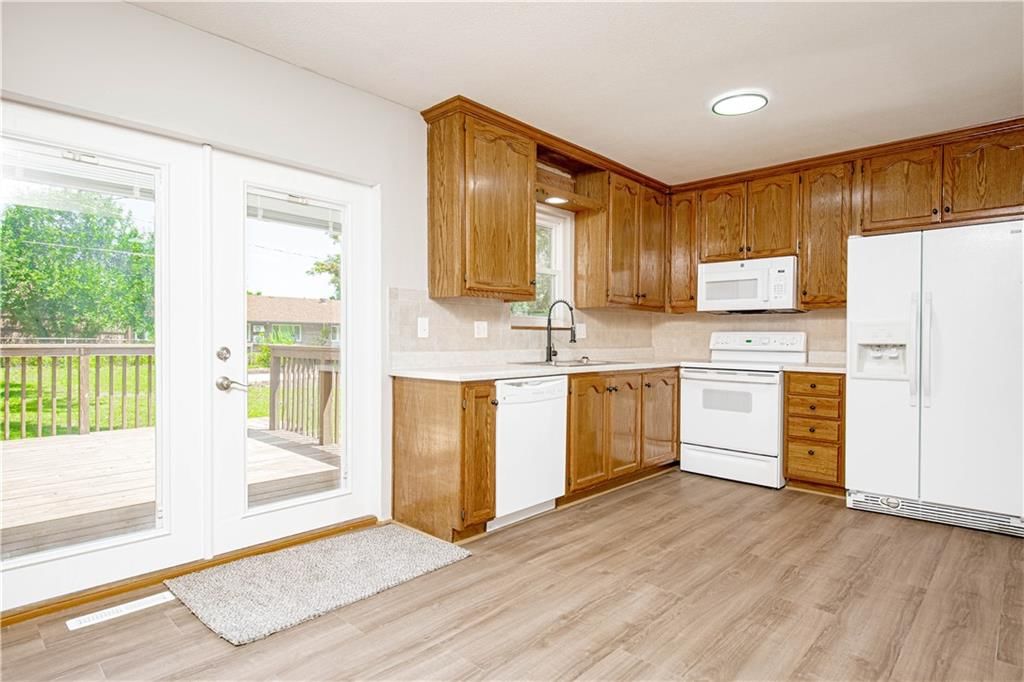 813 NE Wien Avenue — photo 7