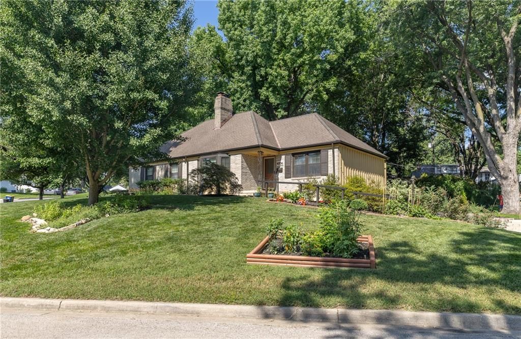 4934 Howe Drive — photo 3