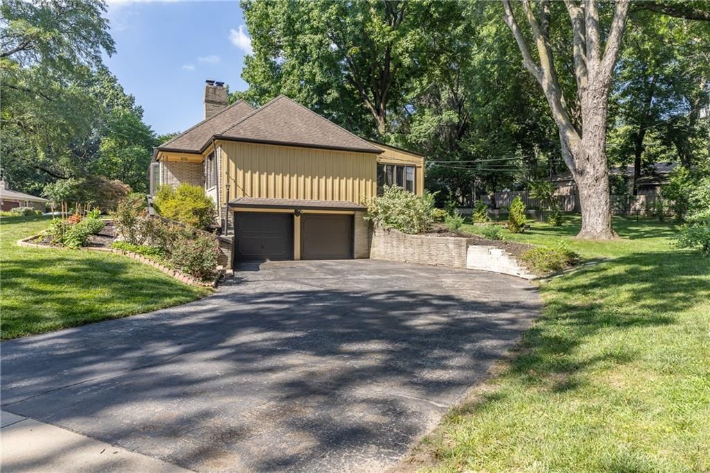 4934 Howe Drive — photo 6