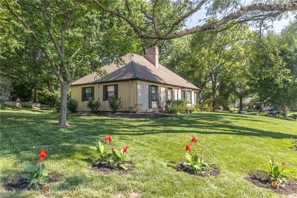 4934 Howe Drive — photo 12