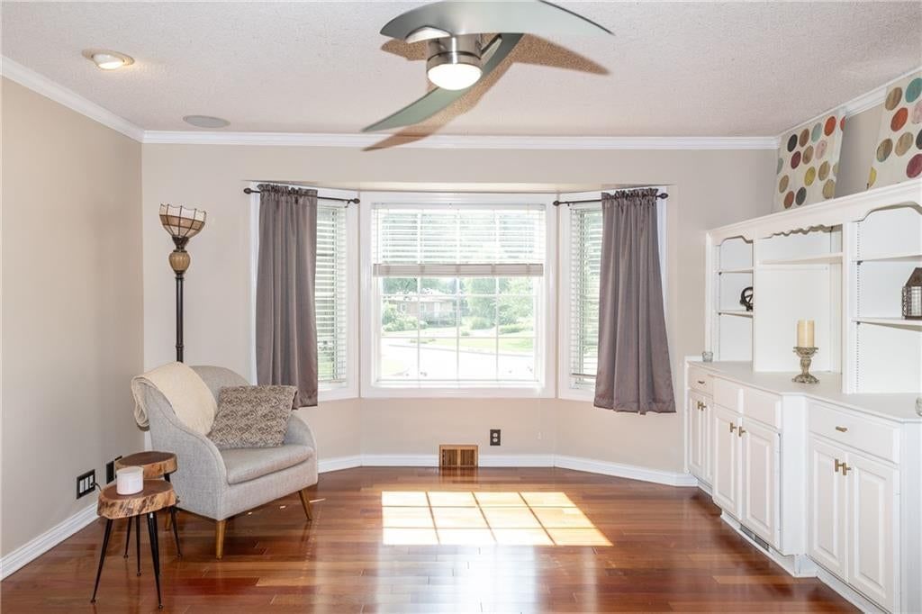 4934 Howe Drive — photo 14