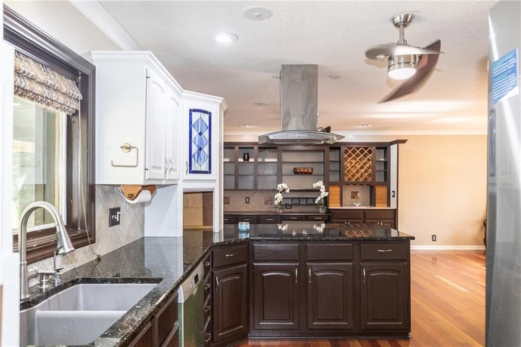 4934 Howe Drive — photo 24