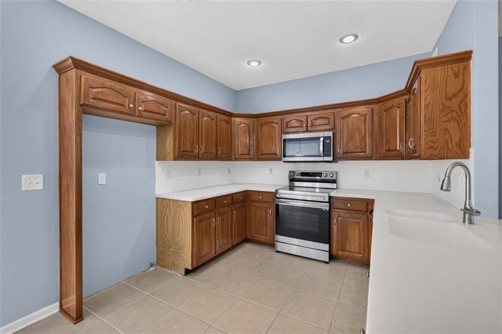 23625 W 126TH Terrace — photo 6