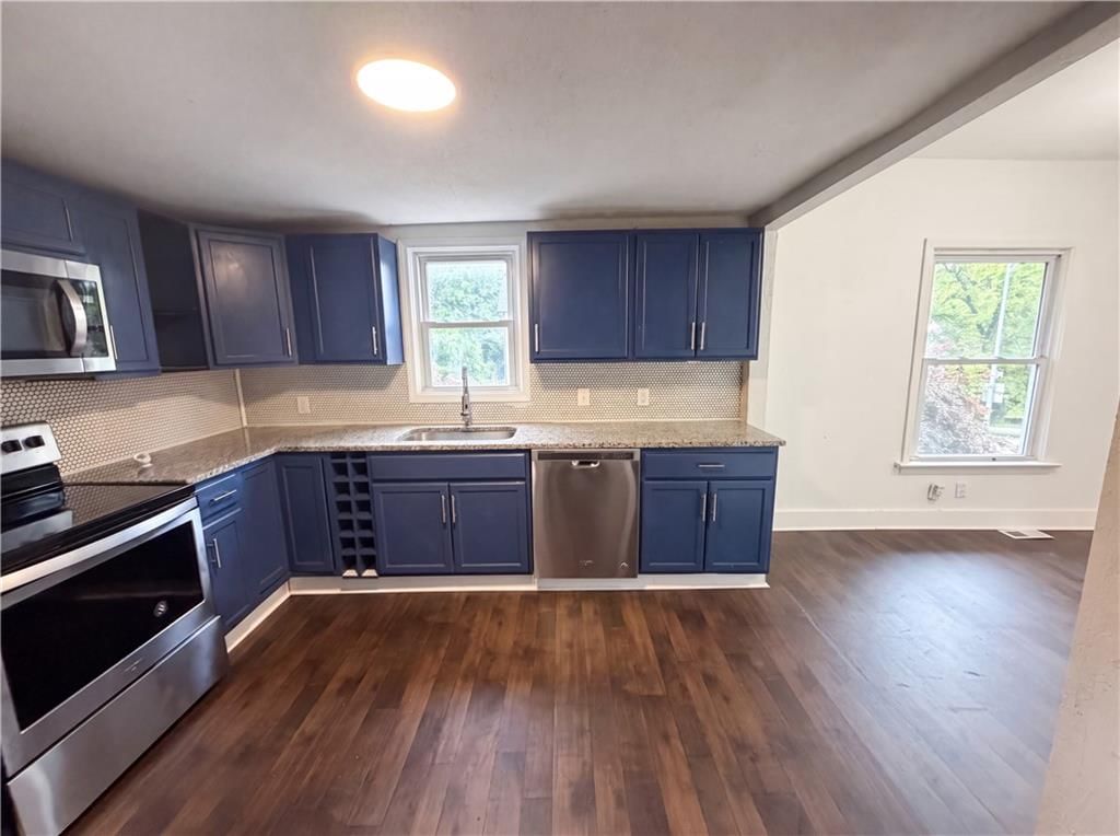 1316 E 44th Street — photo 11