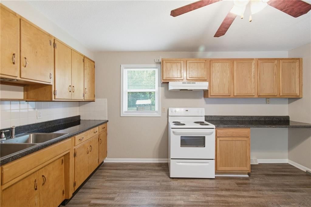 113 W 10th Street — photo 10